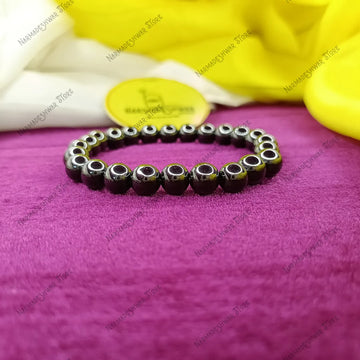 Hematite grounding stone bracelet with metallic grey beads
