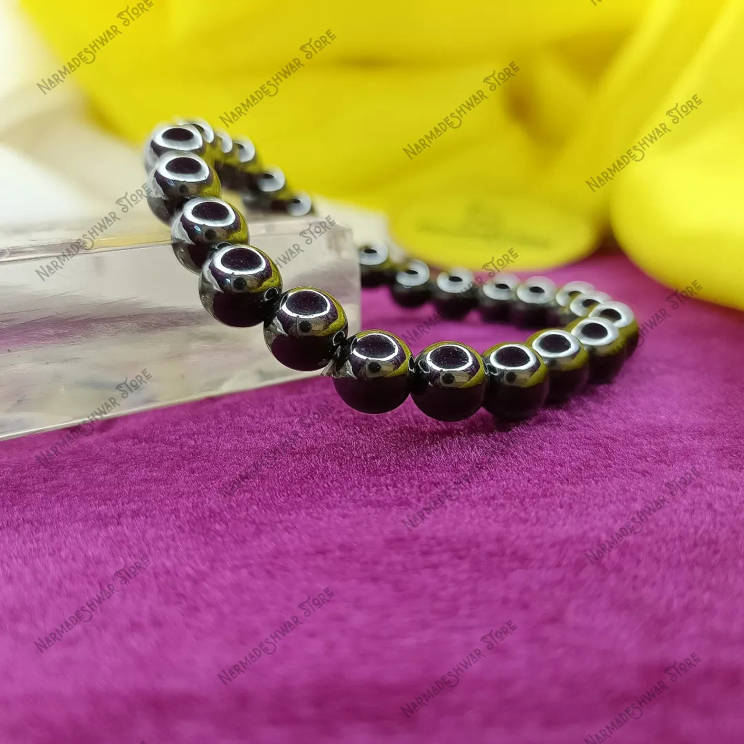 Natural hematite beaded bracelet for focus and stability