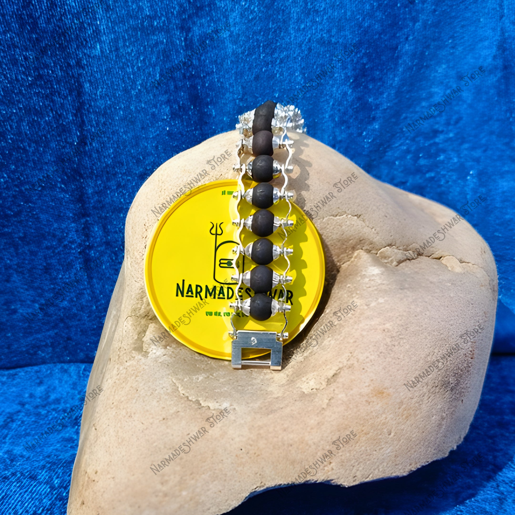 Protective Karungali Bracelet with brand tag